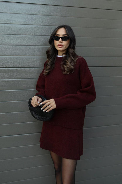 Adriana - Strickset für Damen - Lässiger Pullover und Rock in teiliger Ausführung